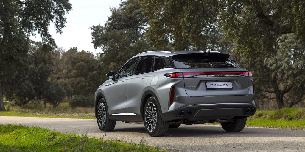 Chery's Omoda 9 PHEV Targets BYD, Skoda, and High-End Competitors in China
