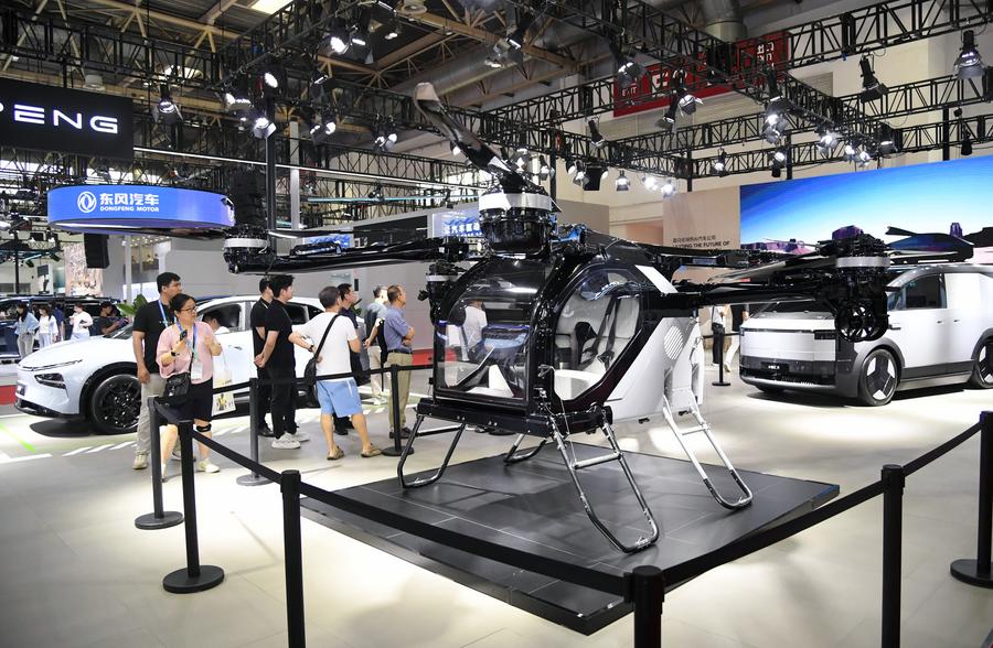 Supply chain expo spotlights China's intelligent auto ecosystem.